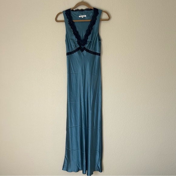 NWOT Reformation Aliceyn Silk Dress in Waves - Picture 3 of 6